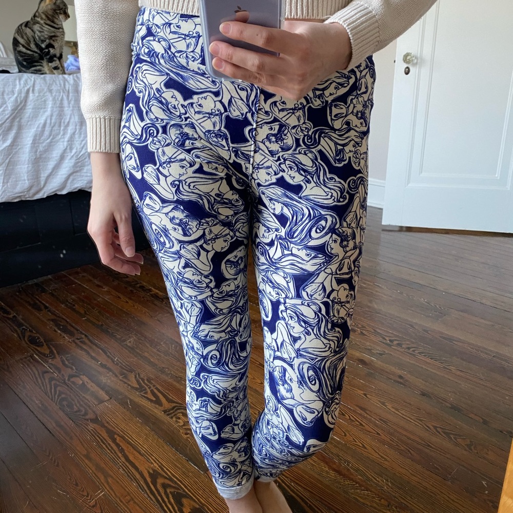 LuLaRoe x Disney legging OS